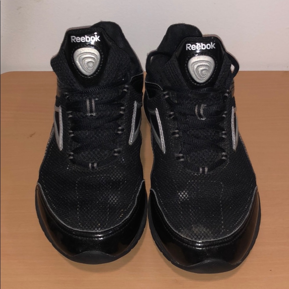 Womens Reebok shoes SIZE 7